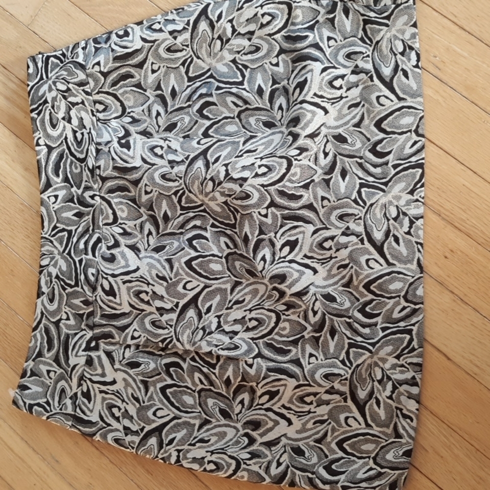 Ann Taylor Loft  skirt 12 very nice preowned